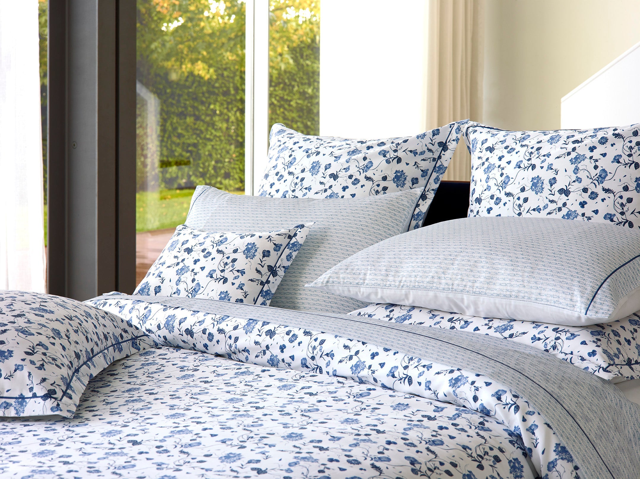 Vila Flor Duvet Cover